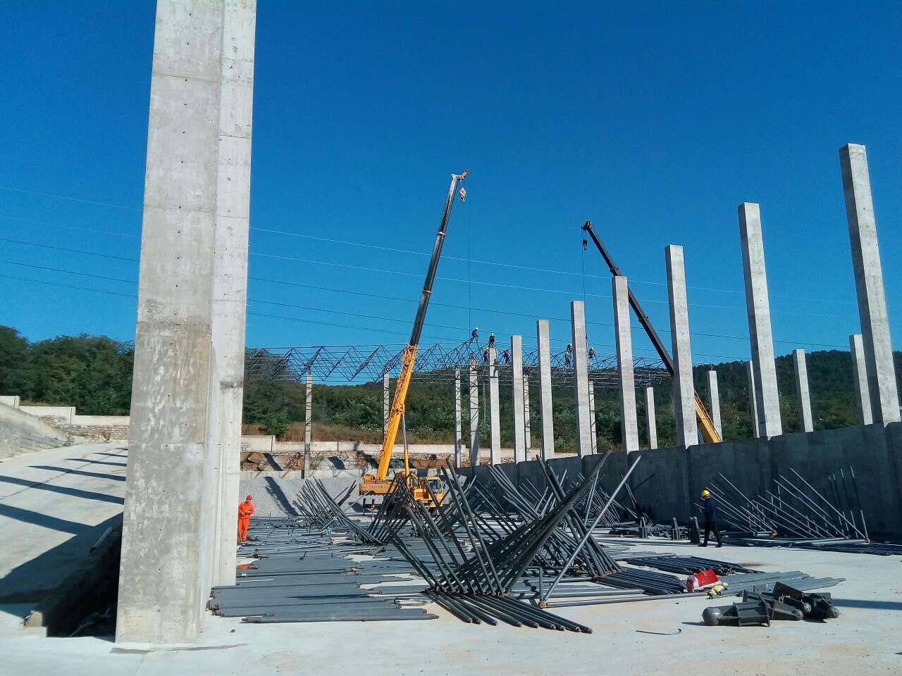 根河搅拌站网架